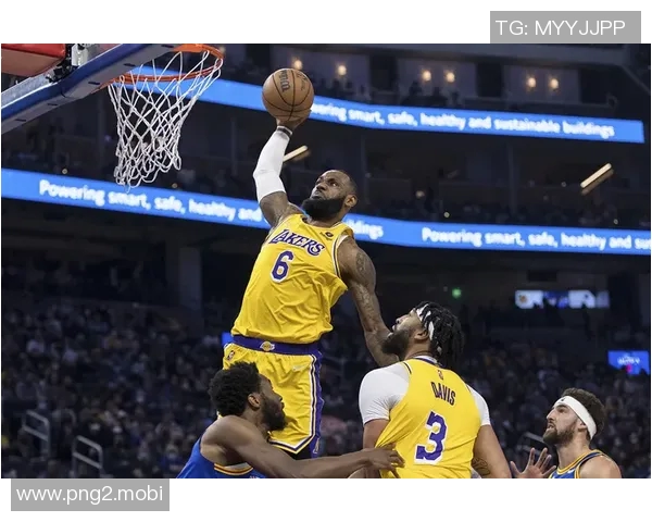 多苏穆和麦丹是全联盟唯二场均得分15+，且三分超45%的球员