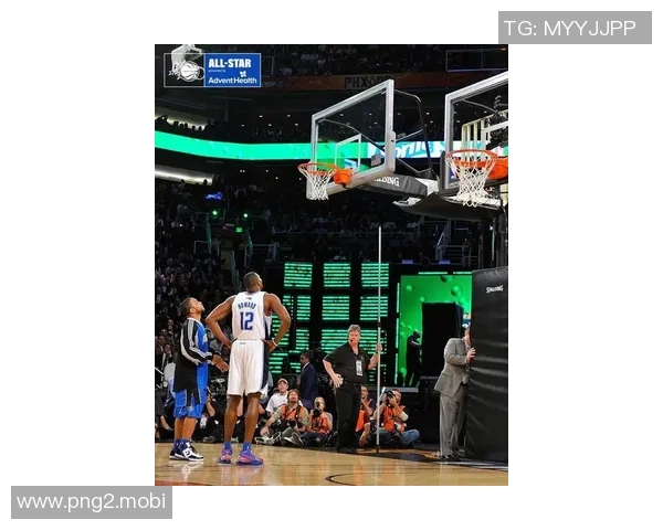 超人在扣篮！魔术官方回顾霍华德参加扣篮大赛的精彩瞬间