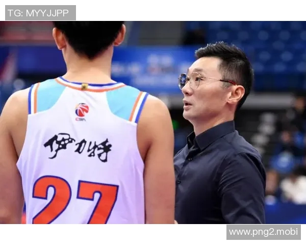 孙铭徽常规赛报销，从球员和主教练，刘炜两次被新疆队放弃